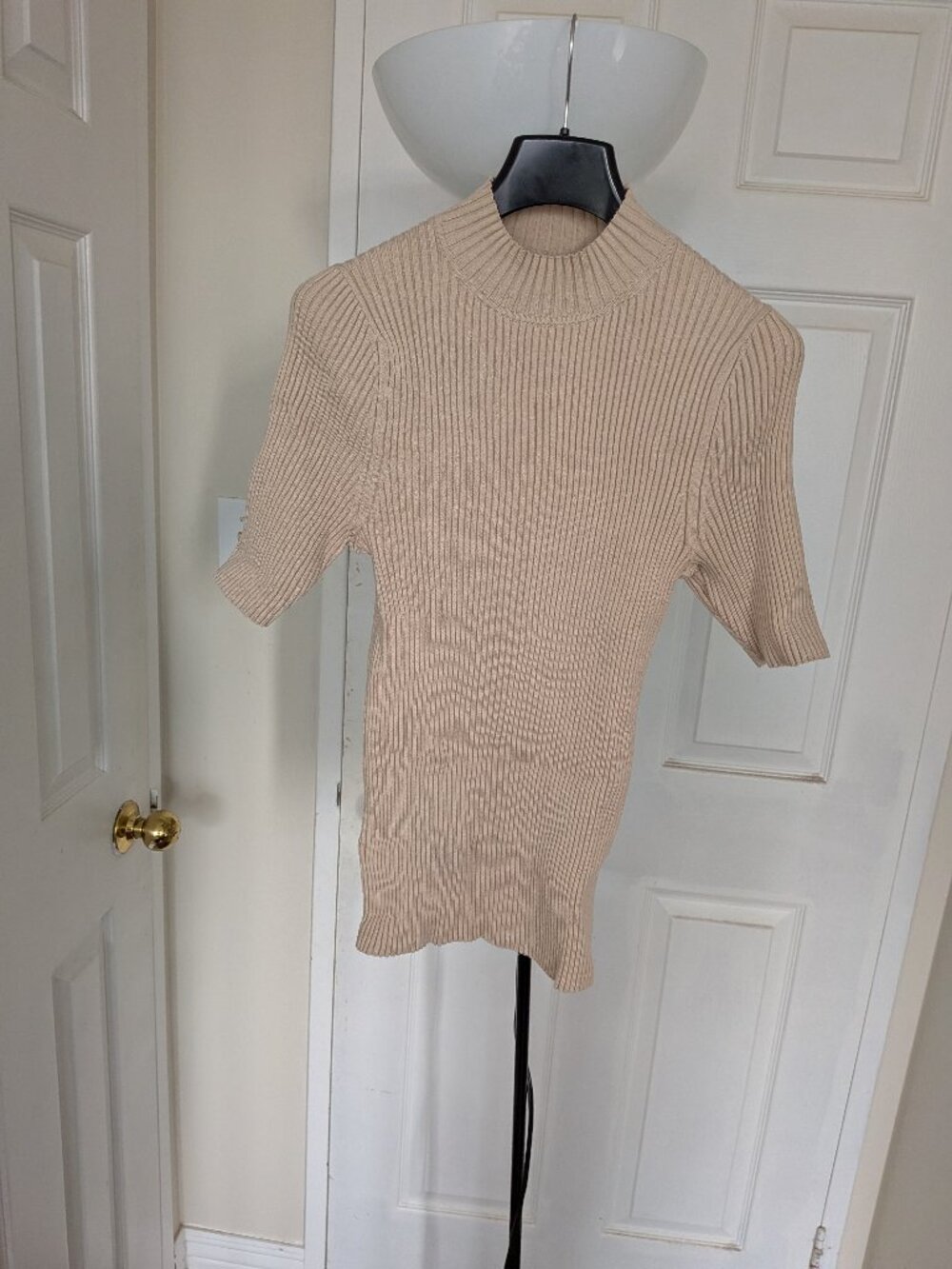 Banana republic mock neck being short sleeve sweater top size M